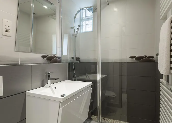 Maisonnee - A Charming Haven Daire *